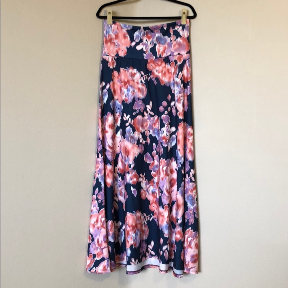 Floral print Large Lularoe full length maxi skirt